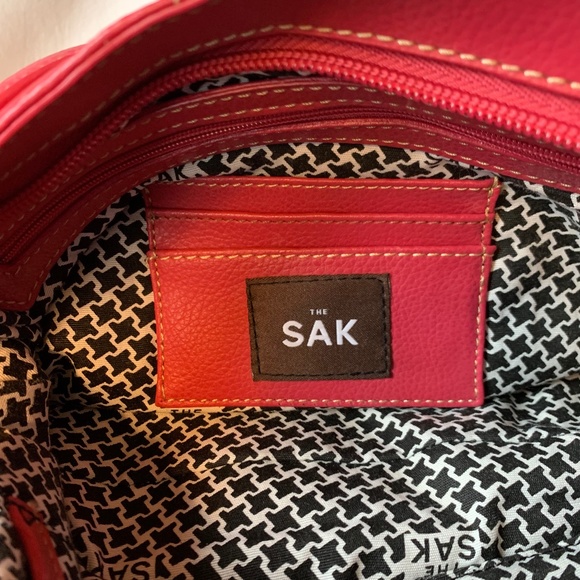 The Sak hot pink pebbled leather shoulder bag/purse - Picture 5 of 8